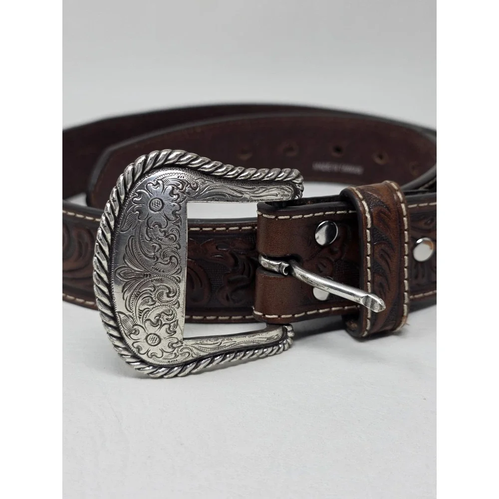 Nocona size 32